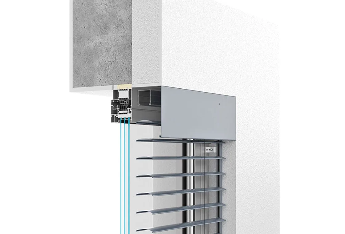 Render żaluzji fasadowej adaptacyjnej z widoczną kasetą osłonową z blachy aluminiowej nad oknem